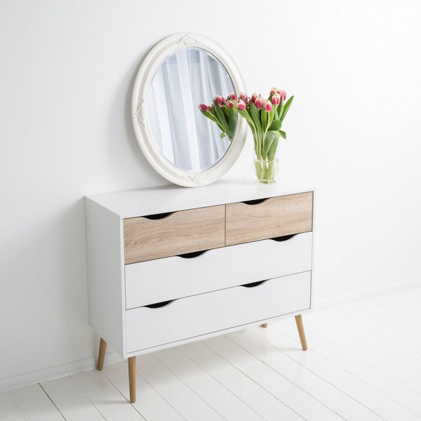 Фото Зеркало в деревянной раме с фацетом antique 62х72х3,5см,white