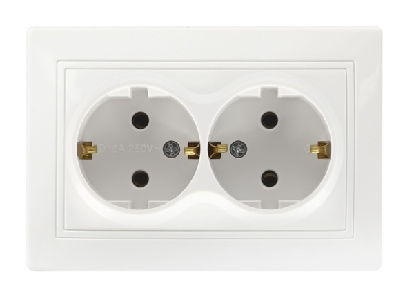 Фото Розетка штепсельная (белая, 2 поста, с/з, с рамкой) Smartbuy венера Sbe-01w-16-s2-z-c