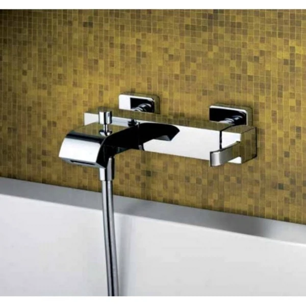 Фото Смеситель для ванны рычажный paini q с акс 19cr105km