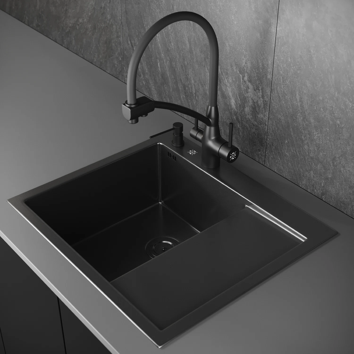 Изображение товара Комплект кухонной мойки с правым крылом и дозатором РМС 580×510 мм темный графит