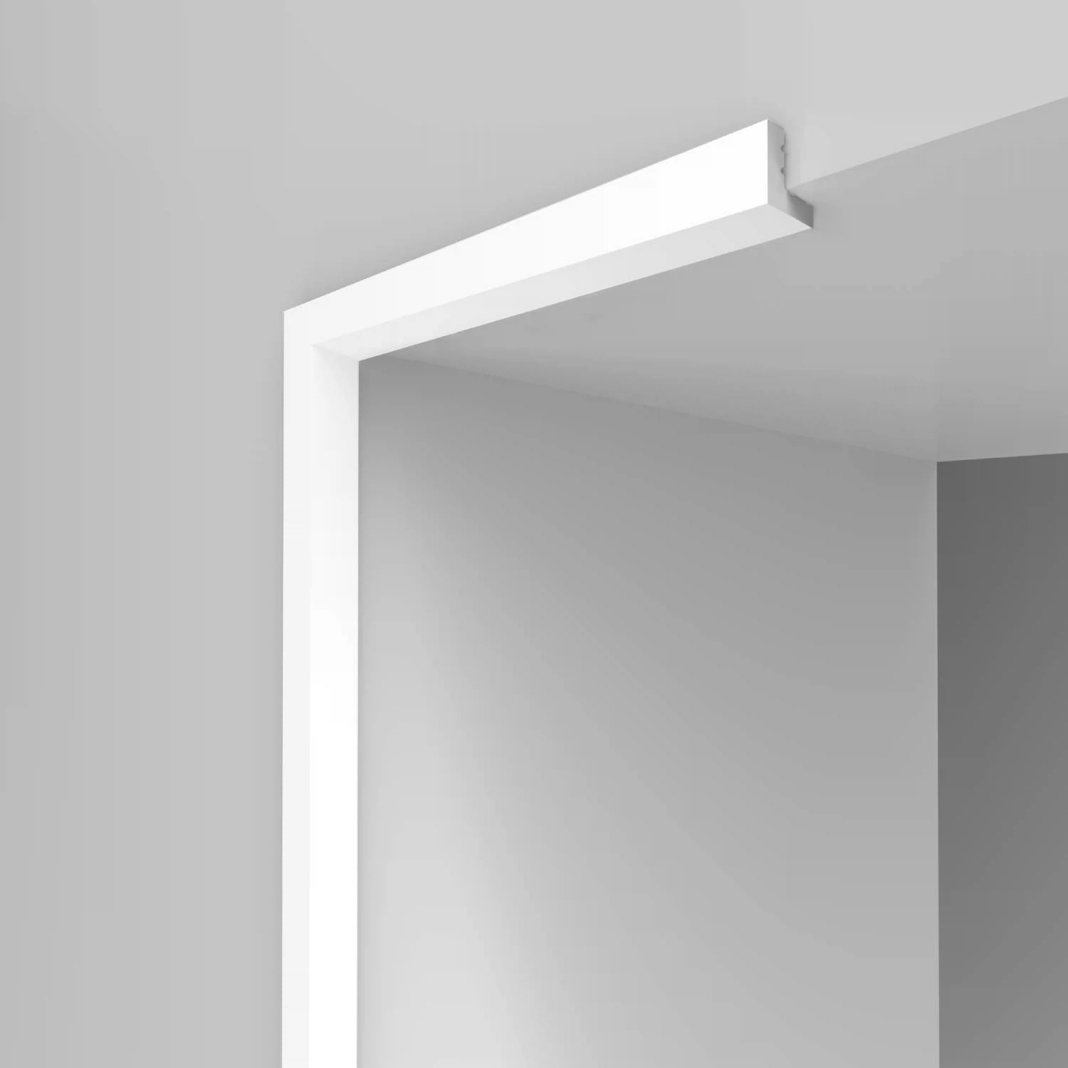 Изображение товара Угловой декоративный молдинг Decomaster D135 20х20 мм 2.9 м высококачественный полистирол