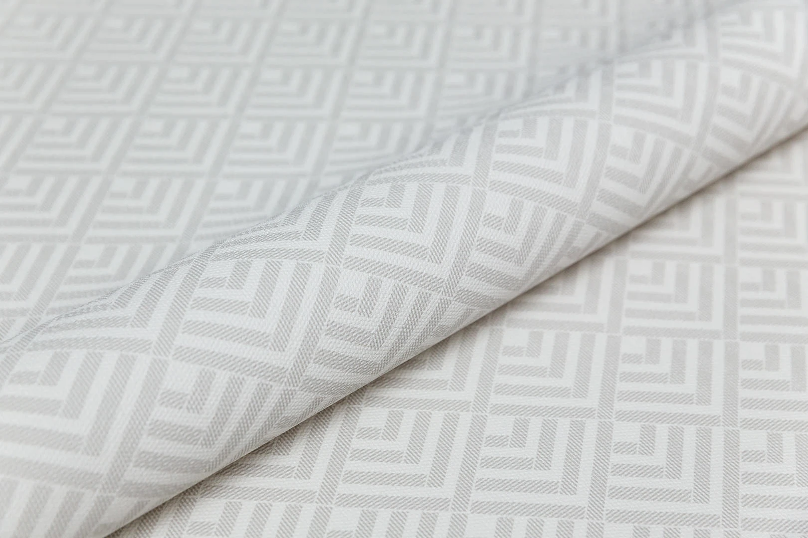 Изображение товара Обои виниловые Kerama Marazzi Уик-энд мотив серый 10 м