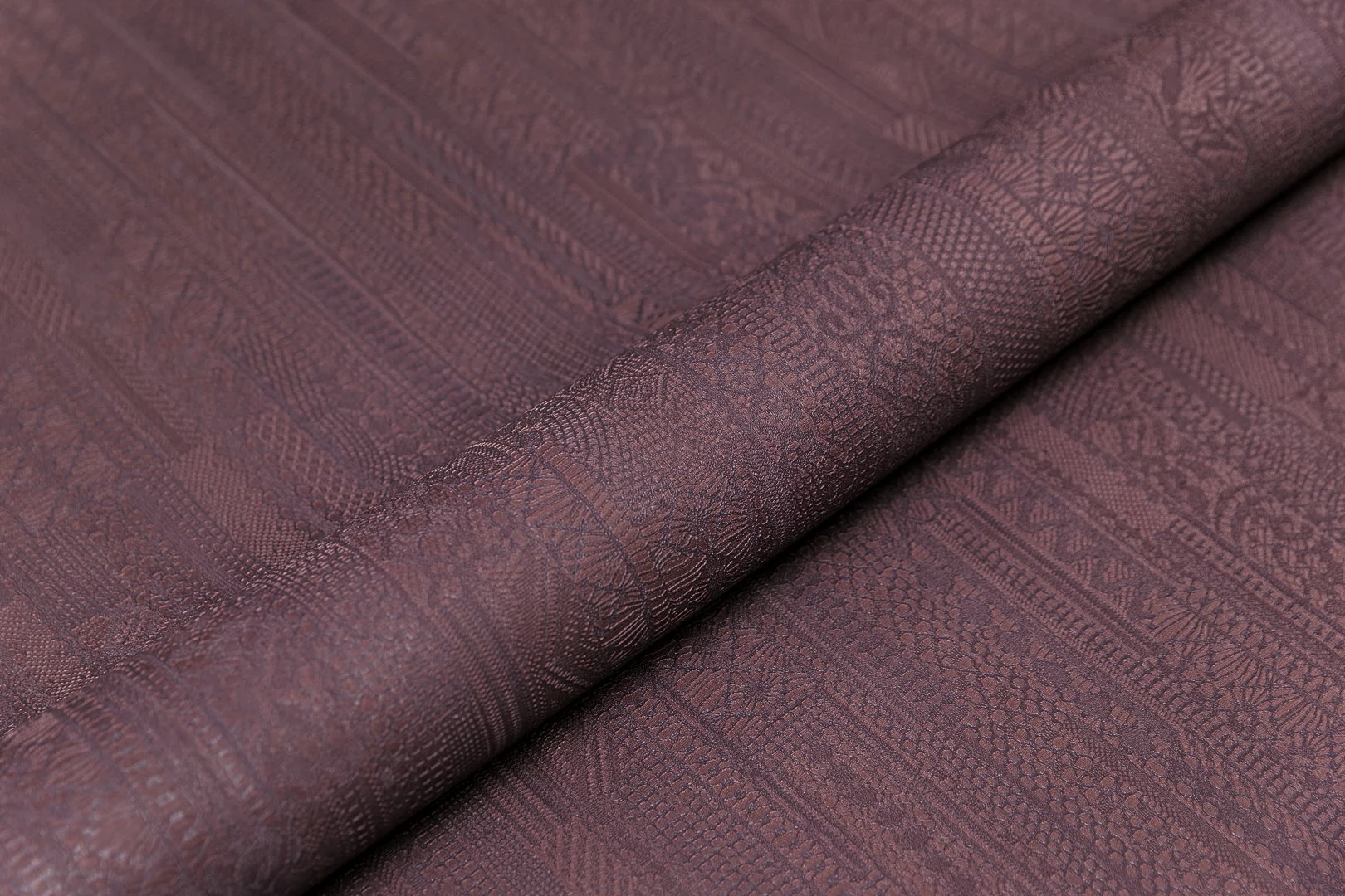 Изображение товара Обои виниловые Kerama Marazzi  Ажур база универсальная, бордовый, арт. KM8206