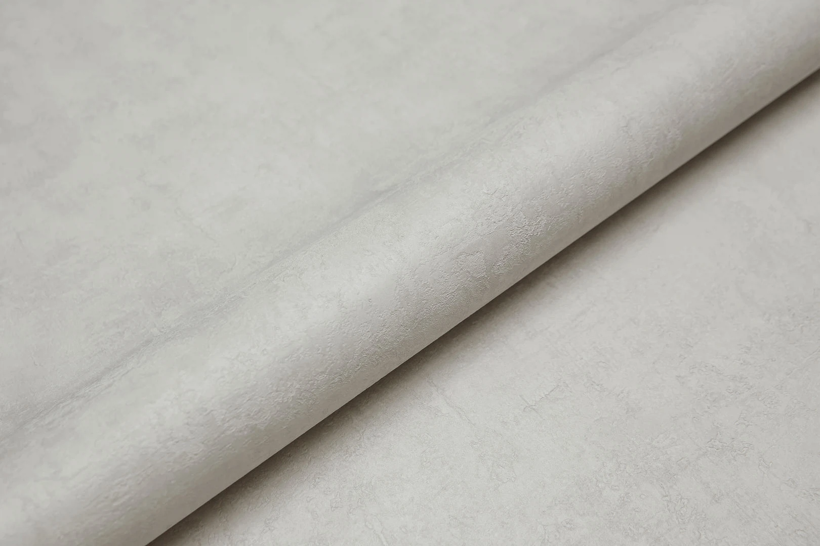 Изображение товара Обои виниловые Kerama Marazzi  Трофи база, серый светлый, арт. KM8404