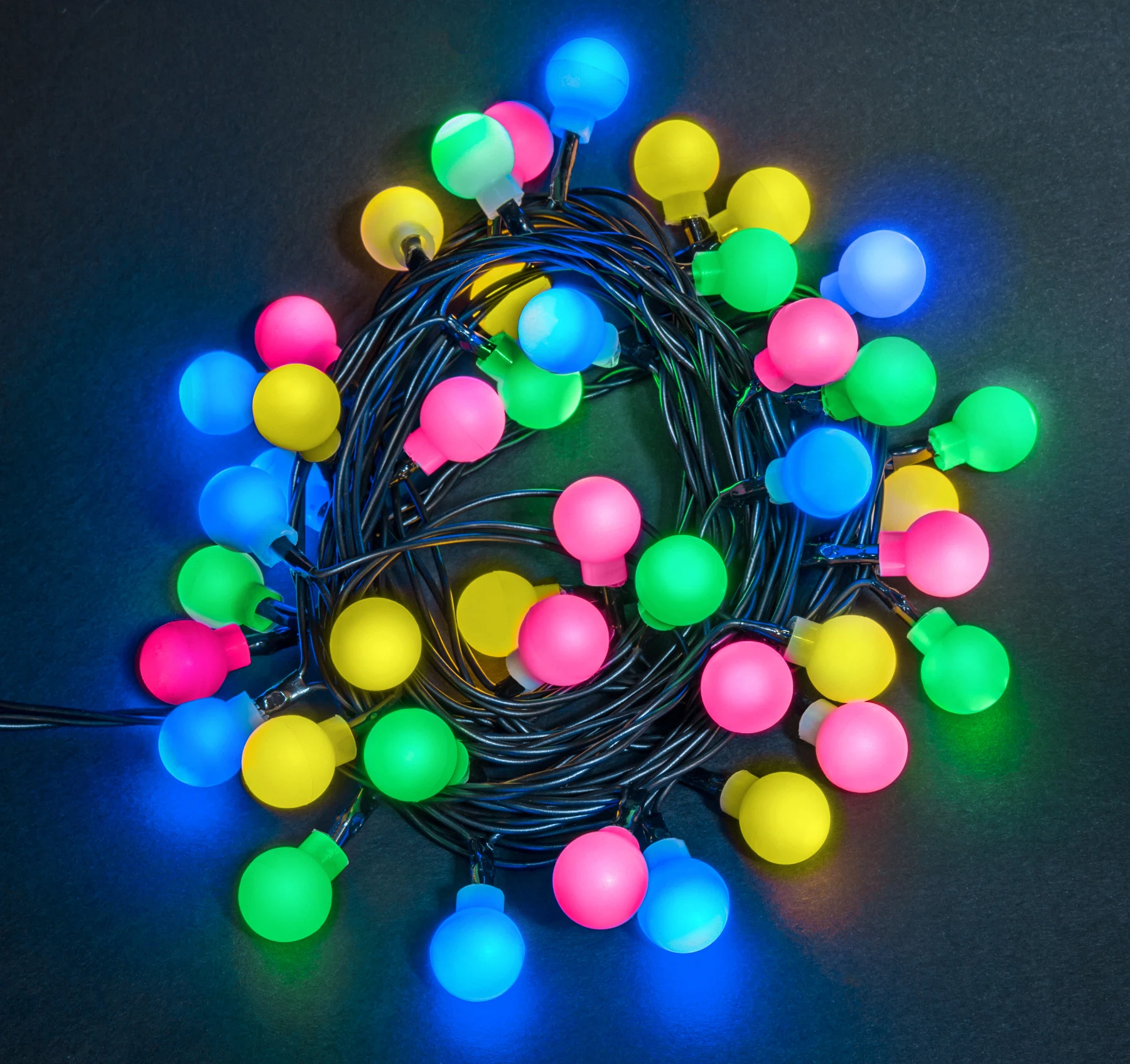 Изображение товара Гирлянда Navigator 61 836 с жемчужными шариками и разноцветным светом, 11.5 м