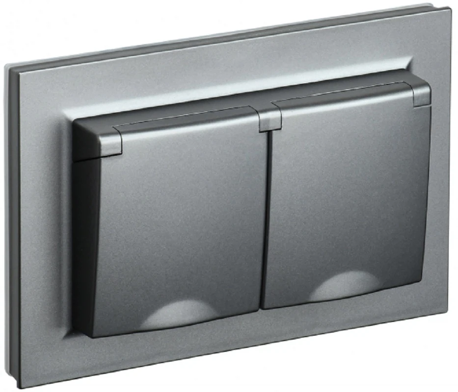 Изображение товара Розетка 2-м с/з IEK BRITE Алюминий с защ штор и крыш 16А в сборе IP44 РСбш12-3-44-БрС.