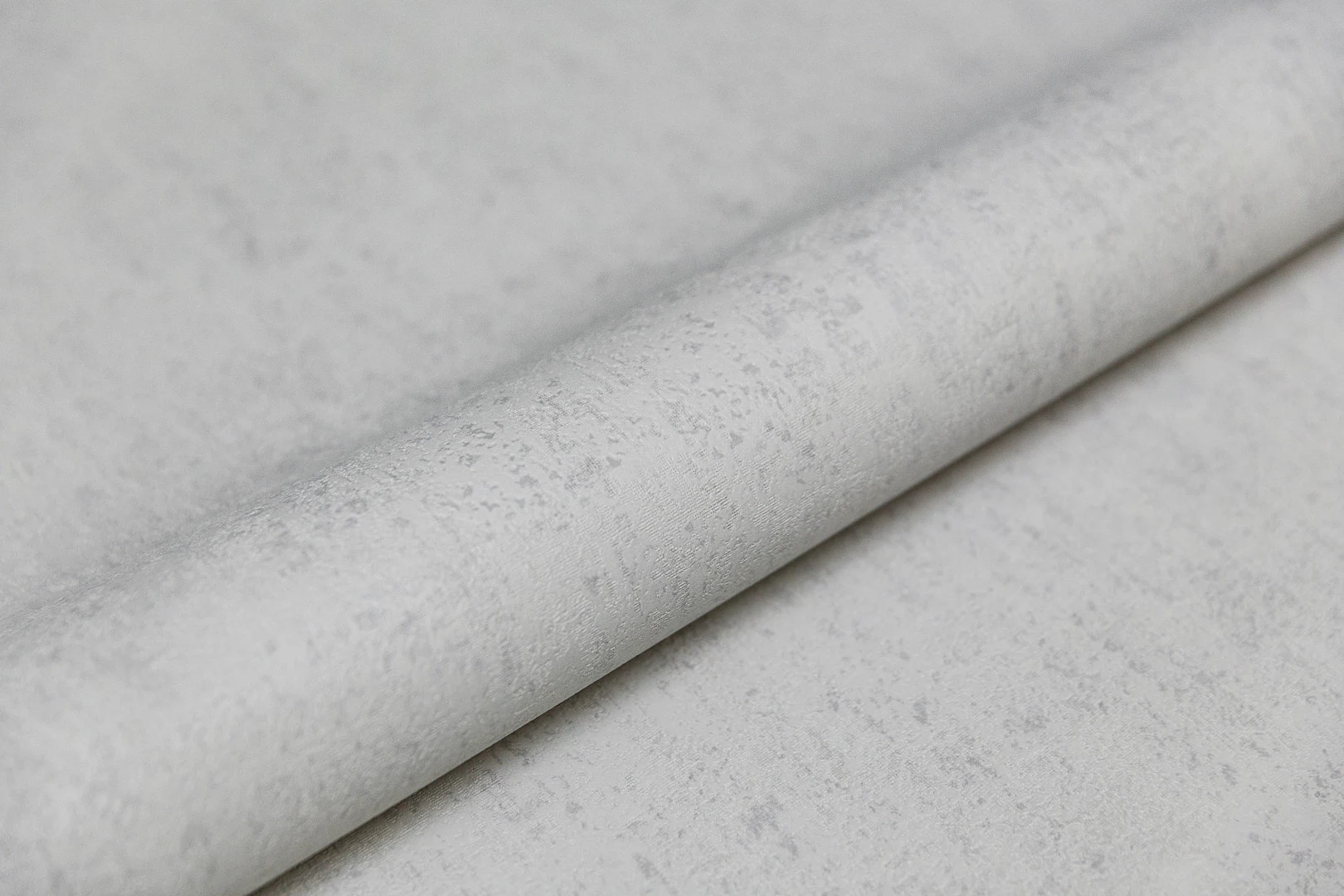 Изображение товара Обои виниловые Kerama Marazzi Дамаск серый 1.06x10.05 м. классические узоры