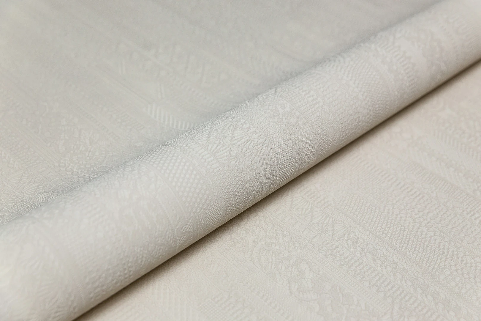 Изображение товара Обои виниловые Kerama Marazzi Ажур база универсальная бежевый 10 м