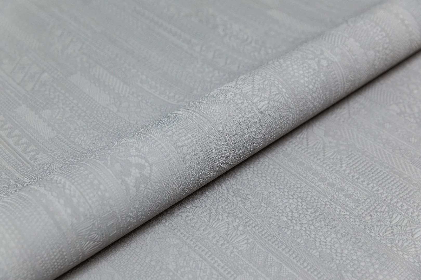 Изображение товара Обои виниловые Kerama Marazzi Ажур универсальные серые 10 м