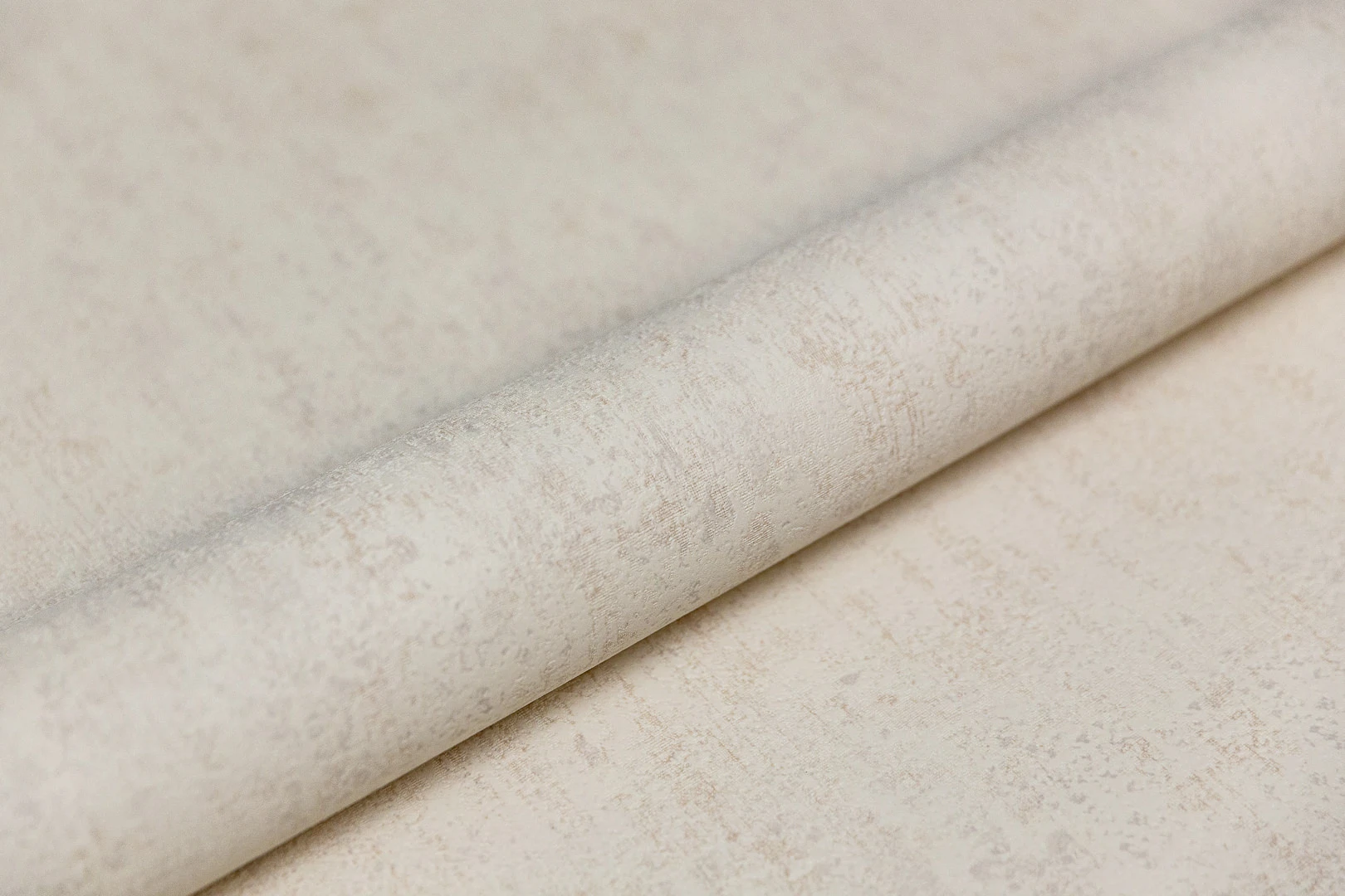 Изображение товара Обои виниловые Kerama Marazzi Дамаск база бежевые 10м для гостиной