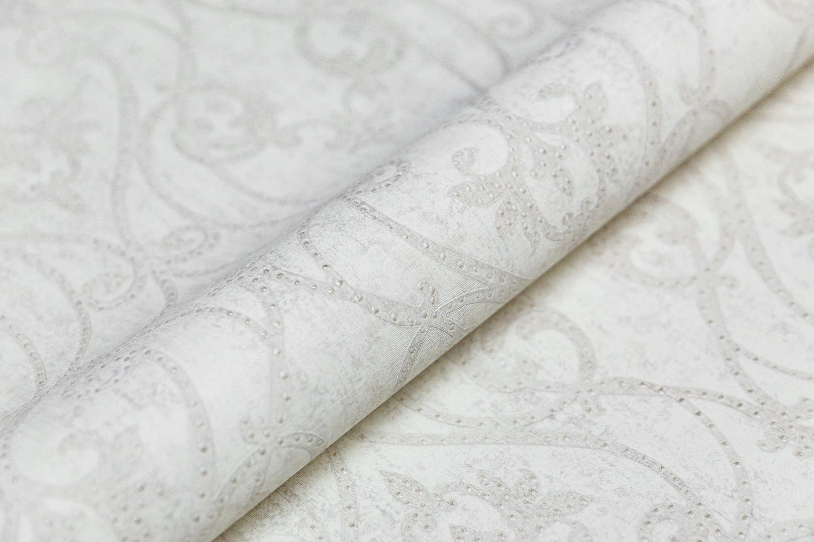 Изображение товара Обои виниловые Kerama Marazzi  Дамаск мотив, белый, арт. KM8101