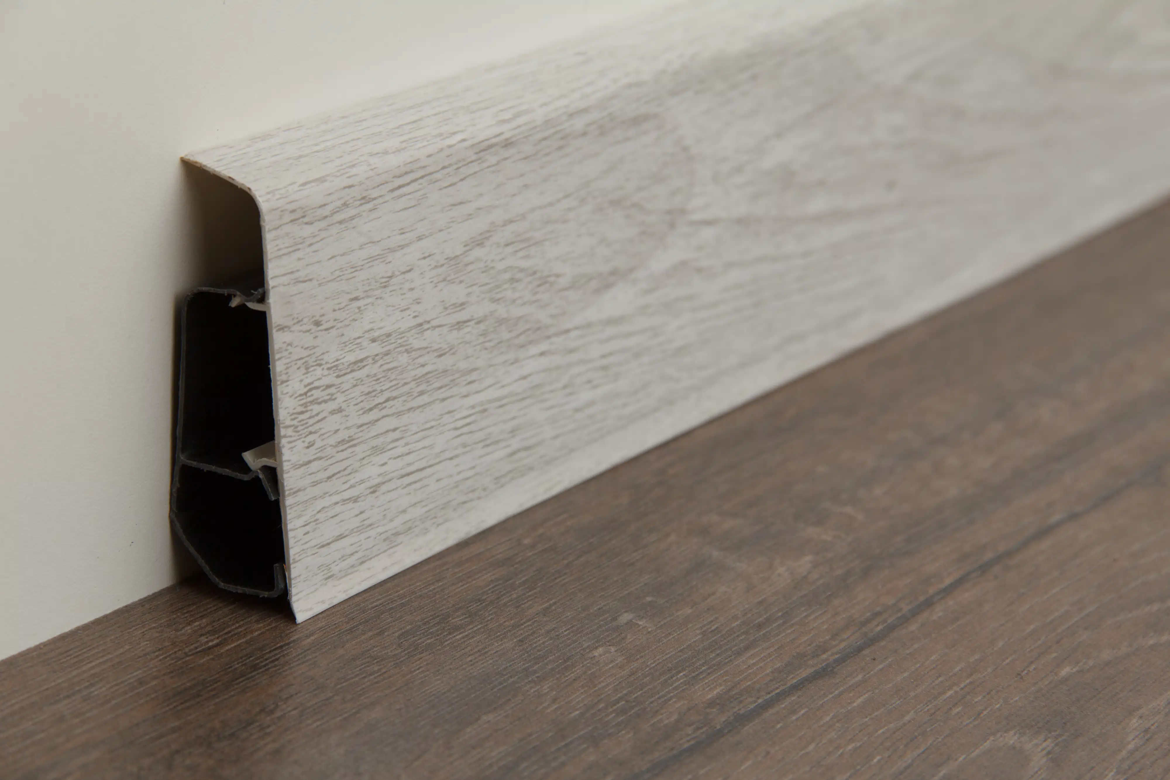 Изображение товара Волшебная палочка Плинтус Home ПВХ 70мм, 2,2м 7029