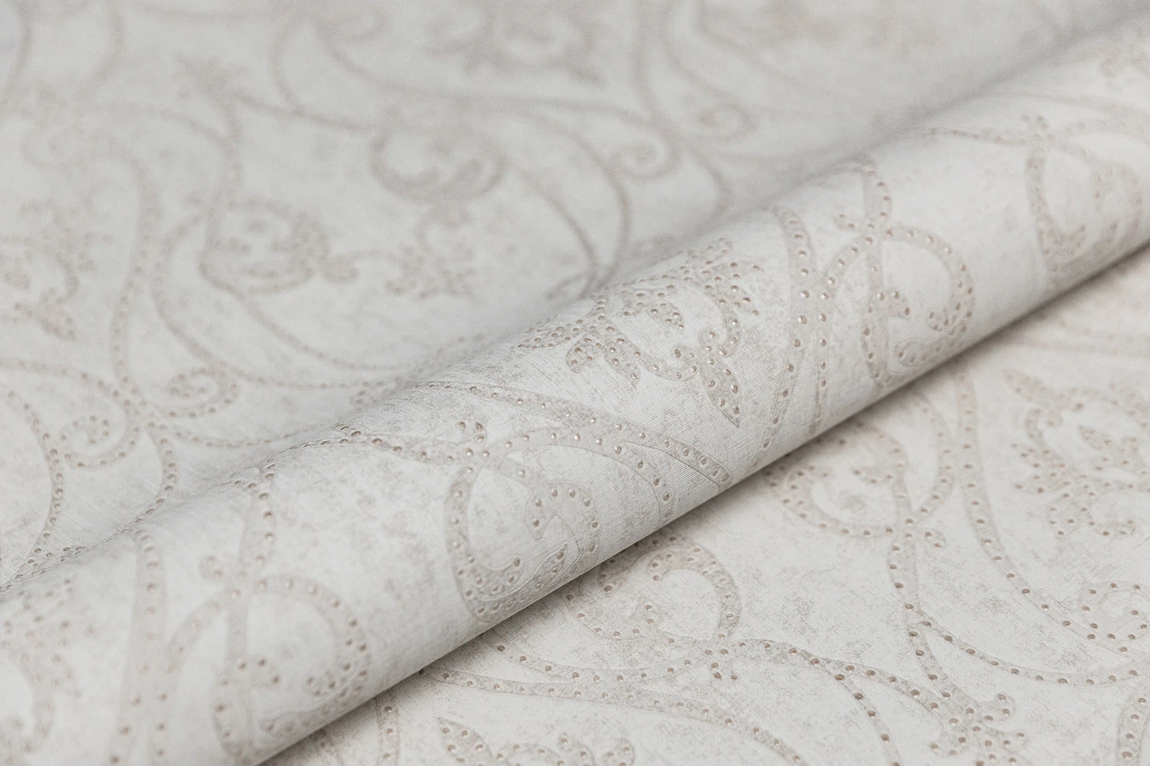 Изображение товара Обои виниловые Kerama Marazzi Дамаск бежевый 1,06м х 10,05м флизелиновые