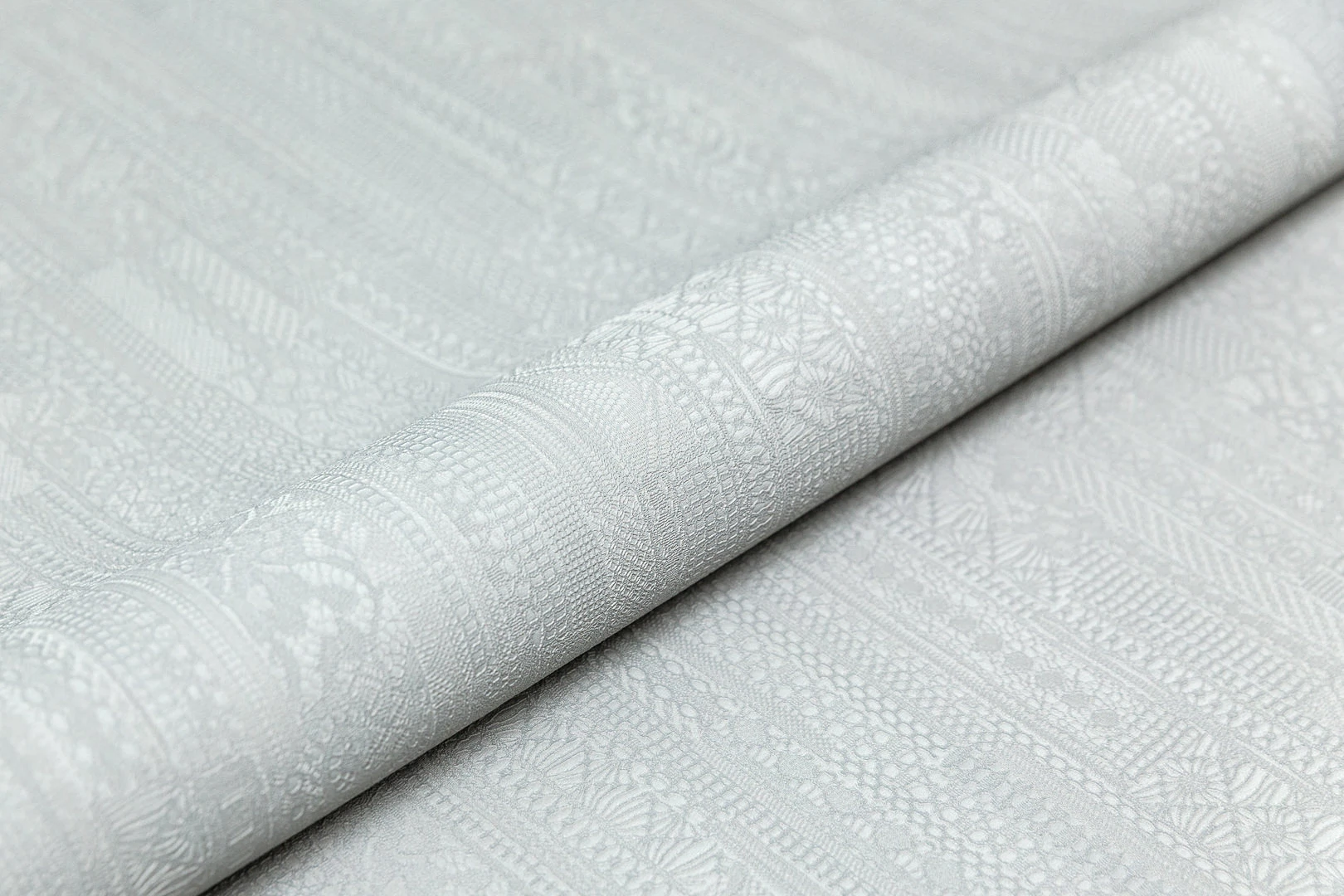 Изображение товара Обои виниловые Kerama Marazzi Ажур серый 1,06 м, тиснение, флизелин